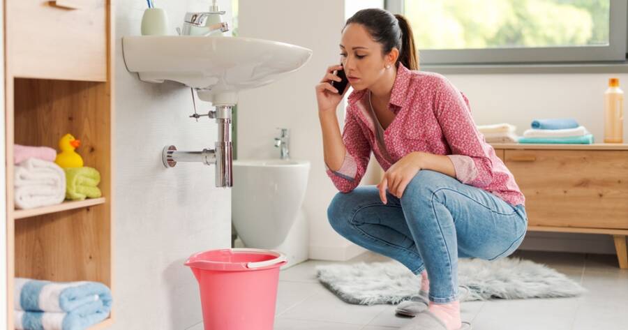How to Recognize Plumbing Failure Signs